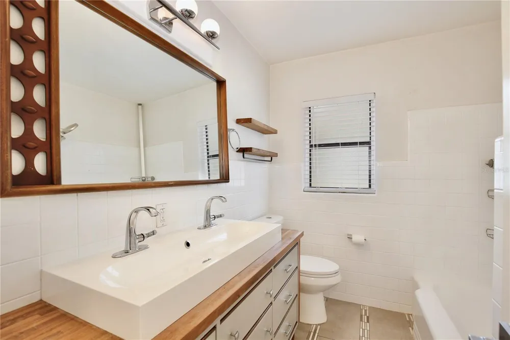 2401 ALBERT LEE PARKWAY Winter Park, FL 32789