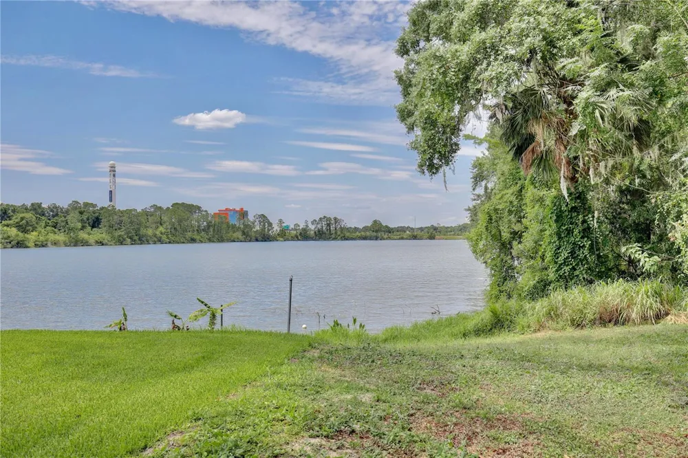 2401 ALBERT LEE PARKWAY Winter Park, FL 32789