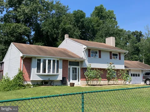 3 OAK AVENUE