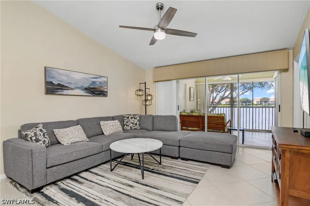 Emerald Circle #T202 Naples, FL 34109
