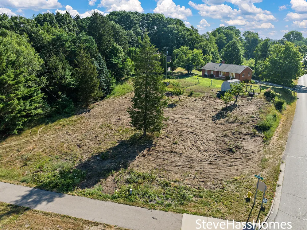 17443 Hayes Street Grand Haven, MI 49417