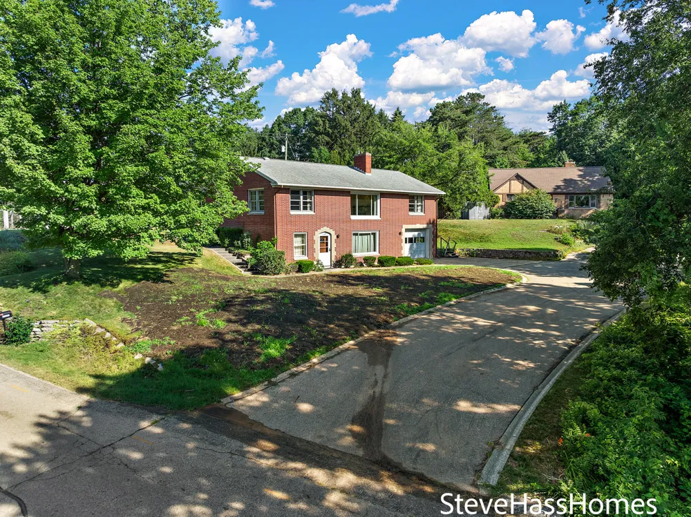 17443 Hayes Street Grand Haven, MI 49417