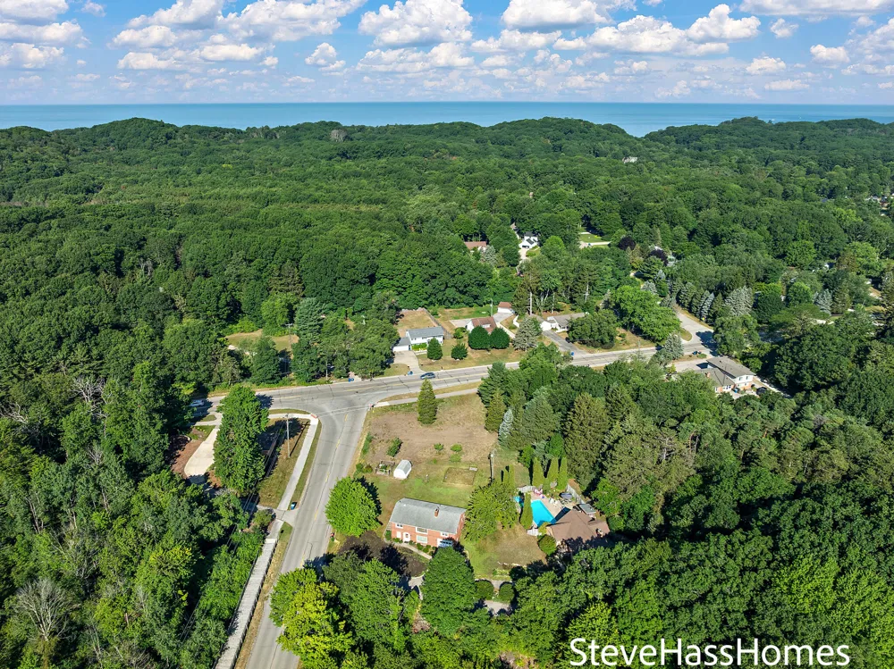 17443 Hayes Street Grand Haven, MI 49417