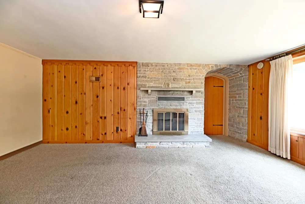 17443 Hayes Street Grand Haven, MI 49417