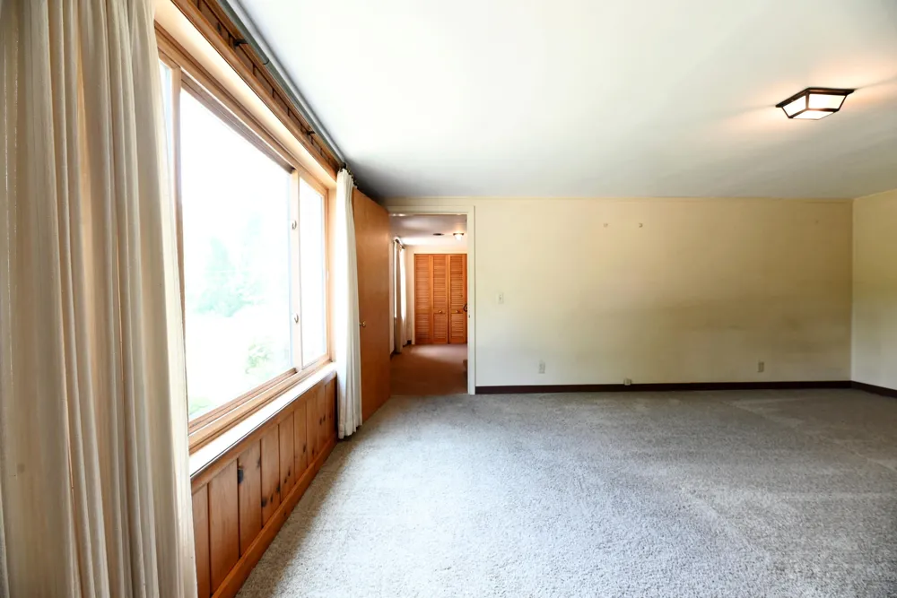 17443 Hayes Street Grand Haven, MI 49417