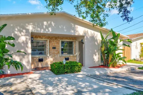 913 ORANGE Isle #B
