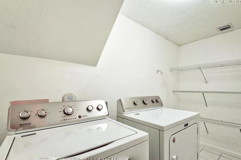 4355 LEICESTER COURT West Palm Beach, FL 33409