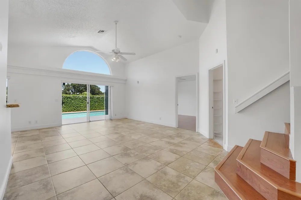 4355 LEICESTER COURT West Palm Beach, FL 33409