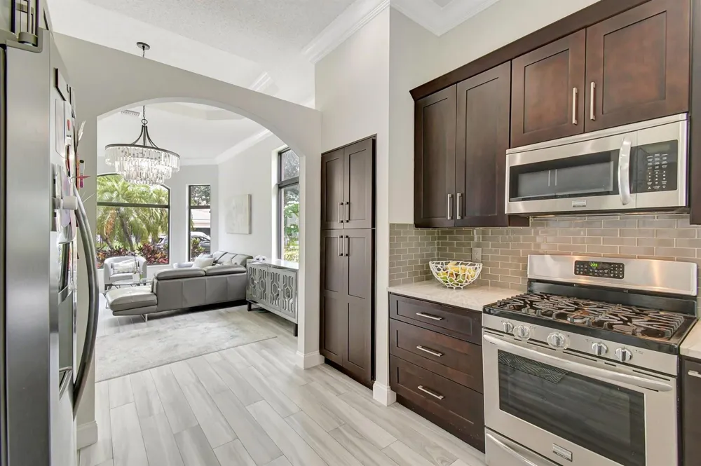 6041 SW 195TH AVENUE Pembroke Pines, FL 33332