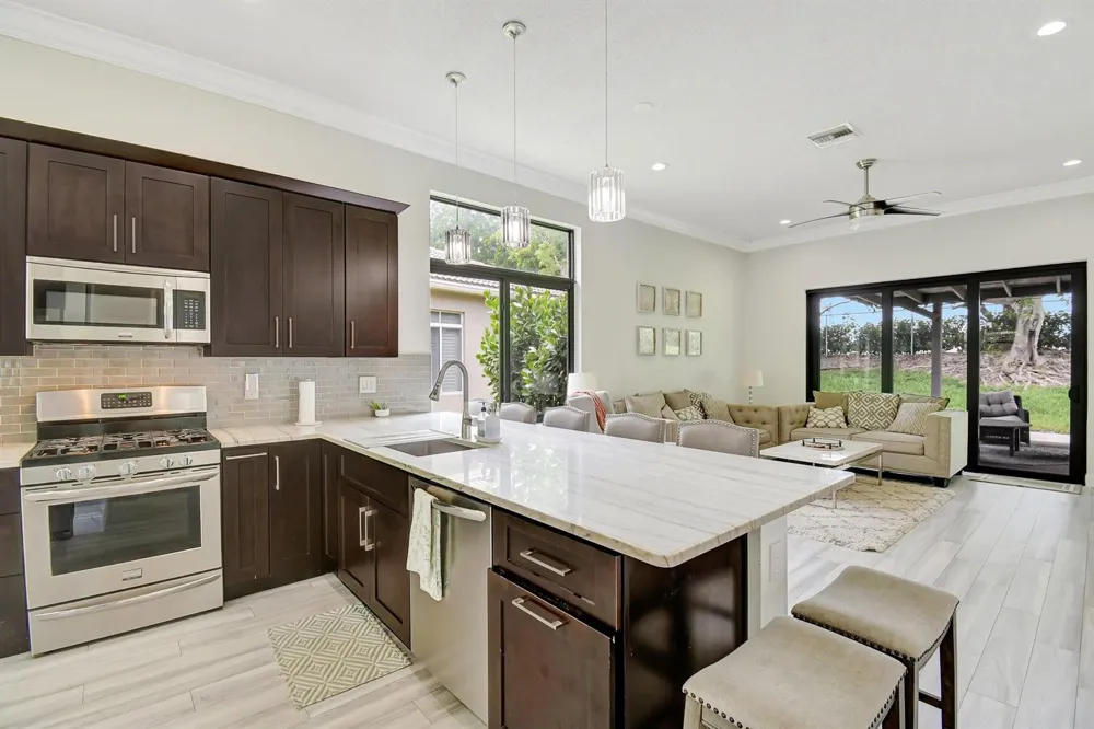 6041 SW 195TH AVENUE Pembroke Pines, FL 33332