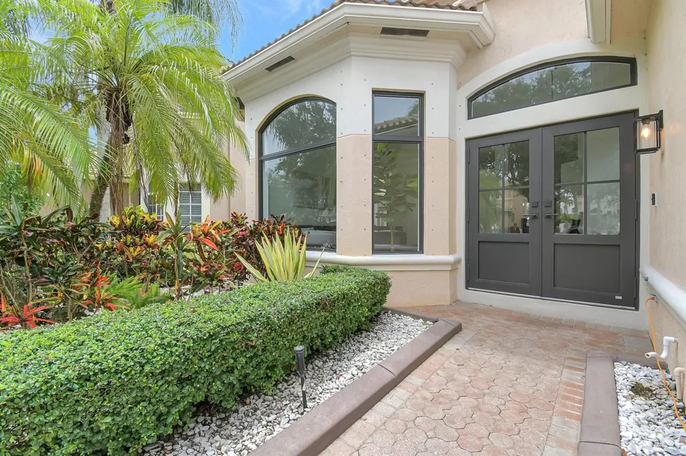 6041 SW 195TH AVENUE Pembroke Pines, FL 33332