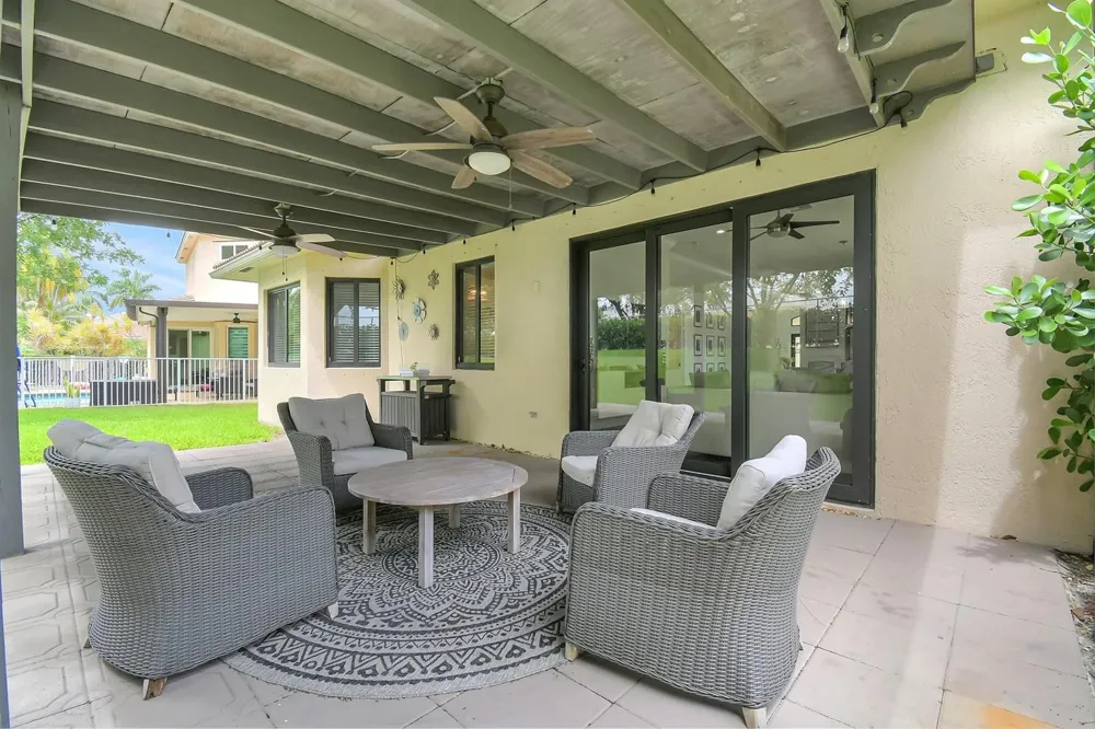6041 SW 195TH AVENUE Pembroke Pines, FL 33332