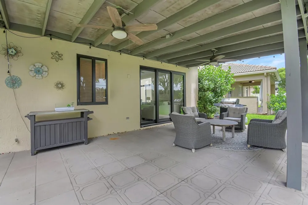 6041 SW 195TH AVENUE Pembroke Pines, FL 33332