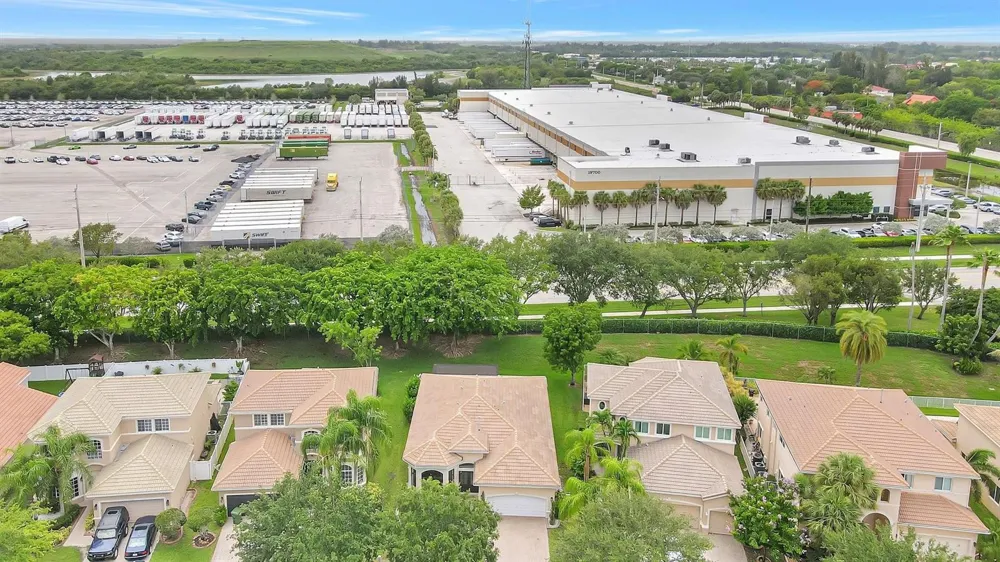 6041 SW 195TH AVENUE Pembroke Pines, FL 33332