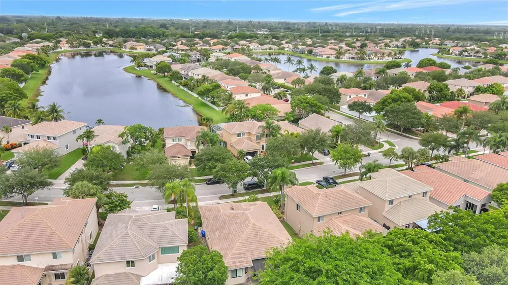 6041 SW 195TH AVENUE Pembroke Pines, FL 33332