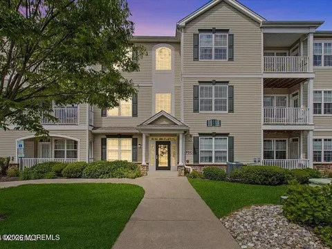 136 Mill Pond Way