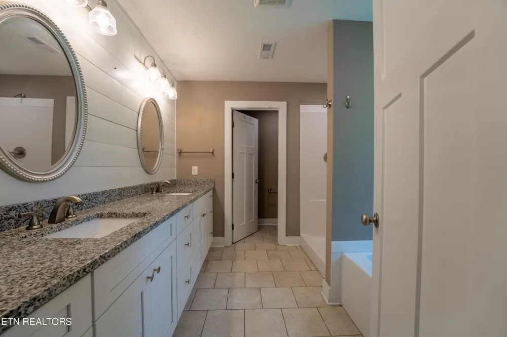 6211 Aldingham St Knoxville, TN 37912