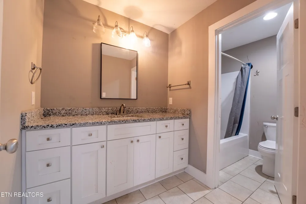 6211 Aldingham St Knoxville, TN 37912