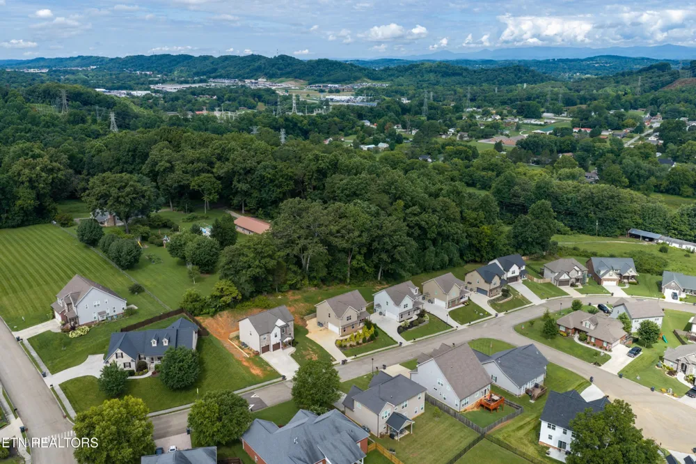 6211 Aldingham St Knoxville, TN 37912