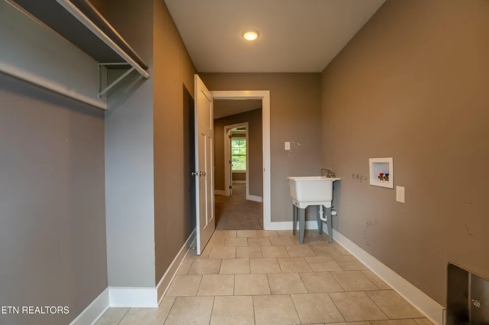 6211 Aldingham St Knoxville, TN 37912