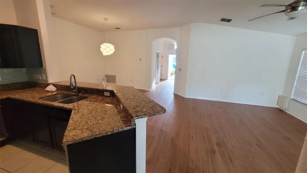 7249 TWIN CEDAR LANE Lakeland, FL 33810