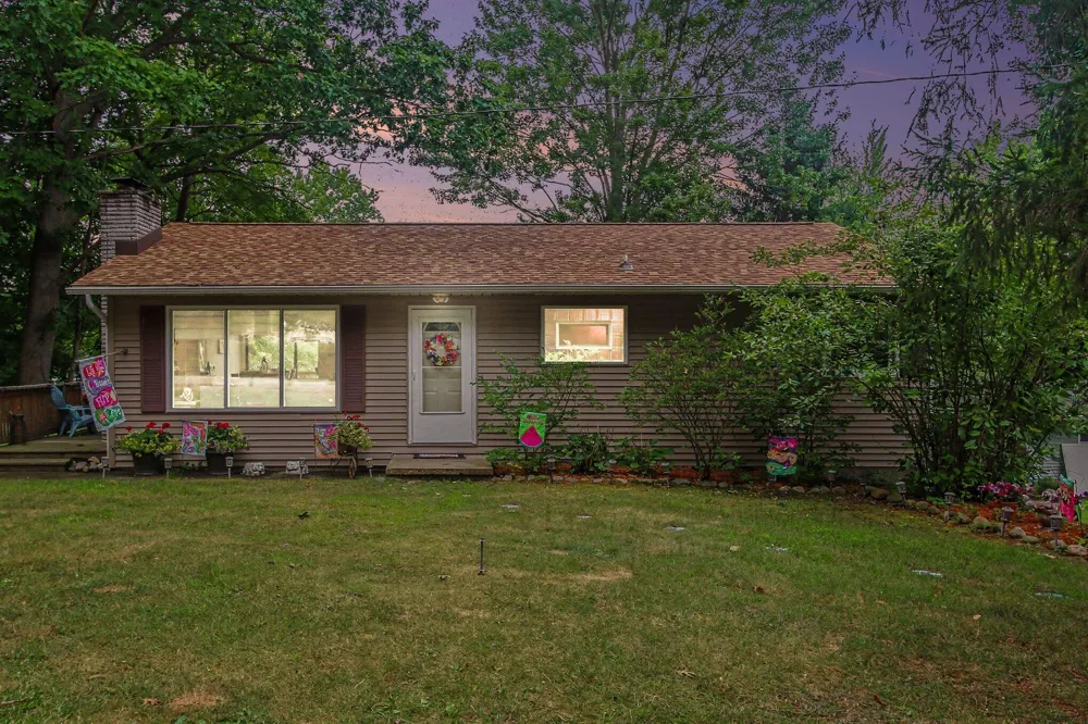 45713 E Peninsula Drive E Grand Junction, MI 49056