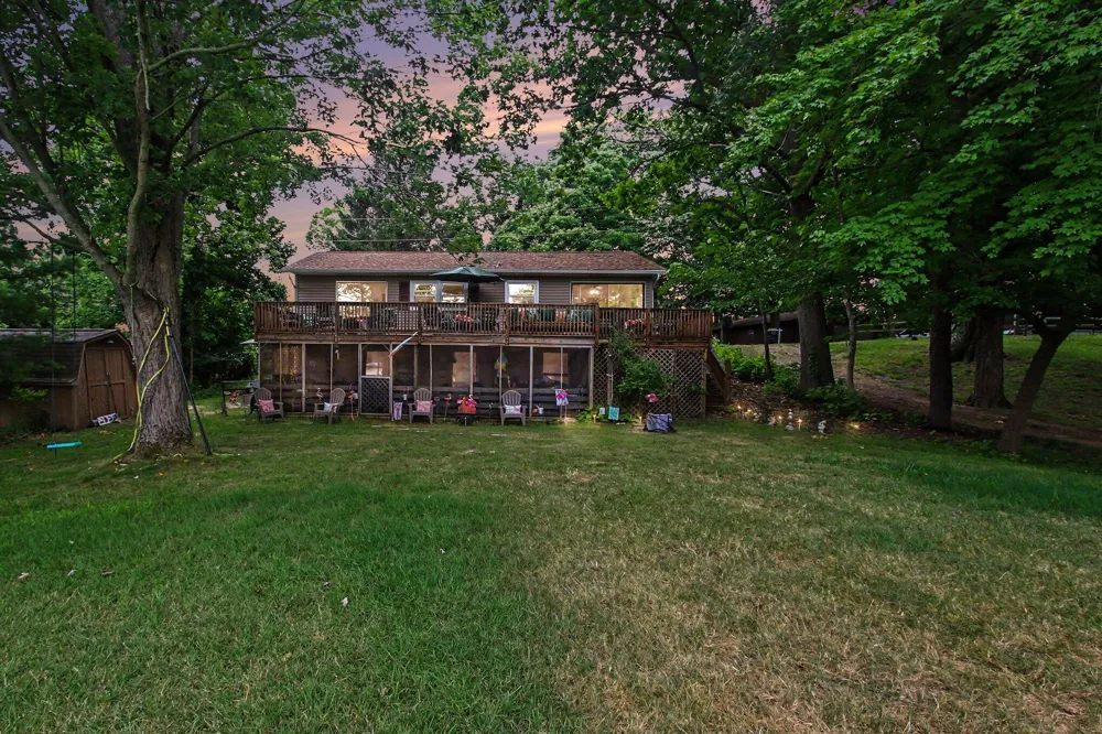 45713 E Peninsula Drive E Grand Junction, MI 49056