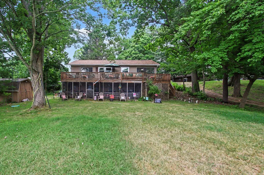 45713 E Peninsula Drive E Grand Junction, MI 49056