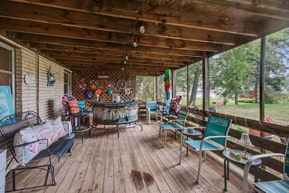 45713 E Peninsula Drive E Grand Junction, MI 49056