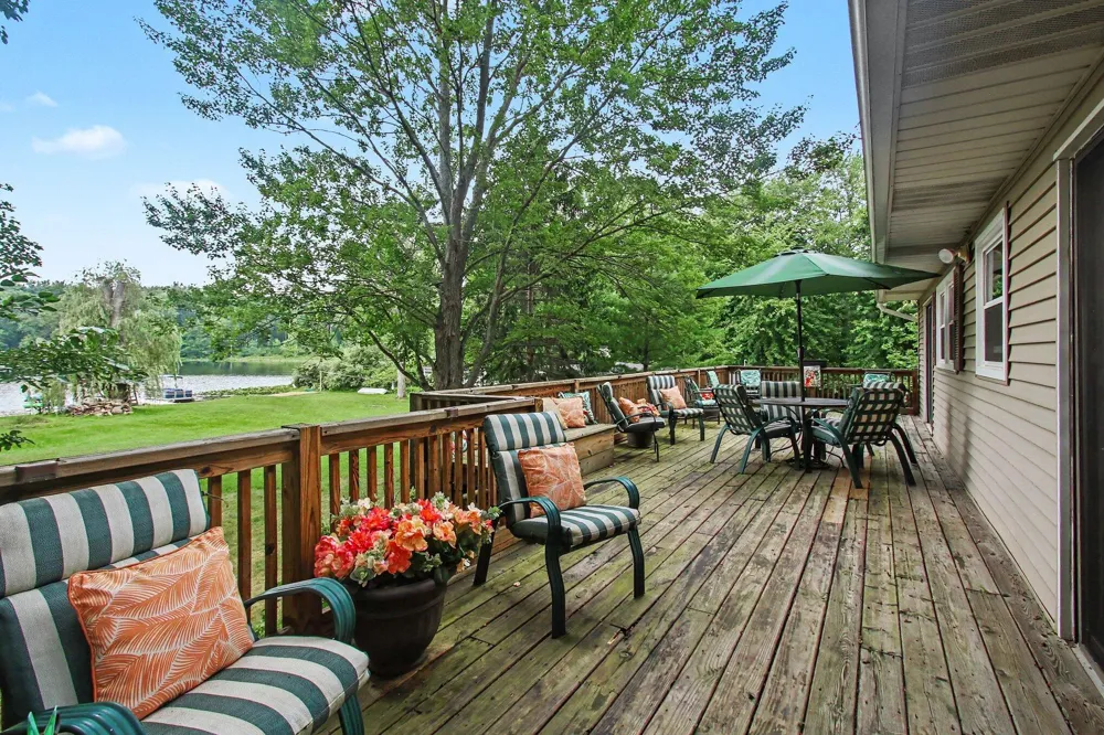 45713 E Peninsula Drive E Grand Junction, MI 49056