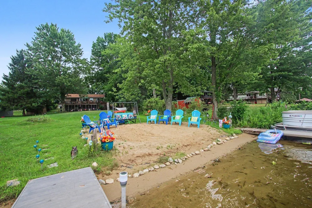 45713 E Peninsula Drive E Grand Junction, MI 49056