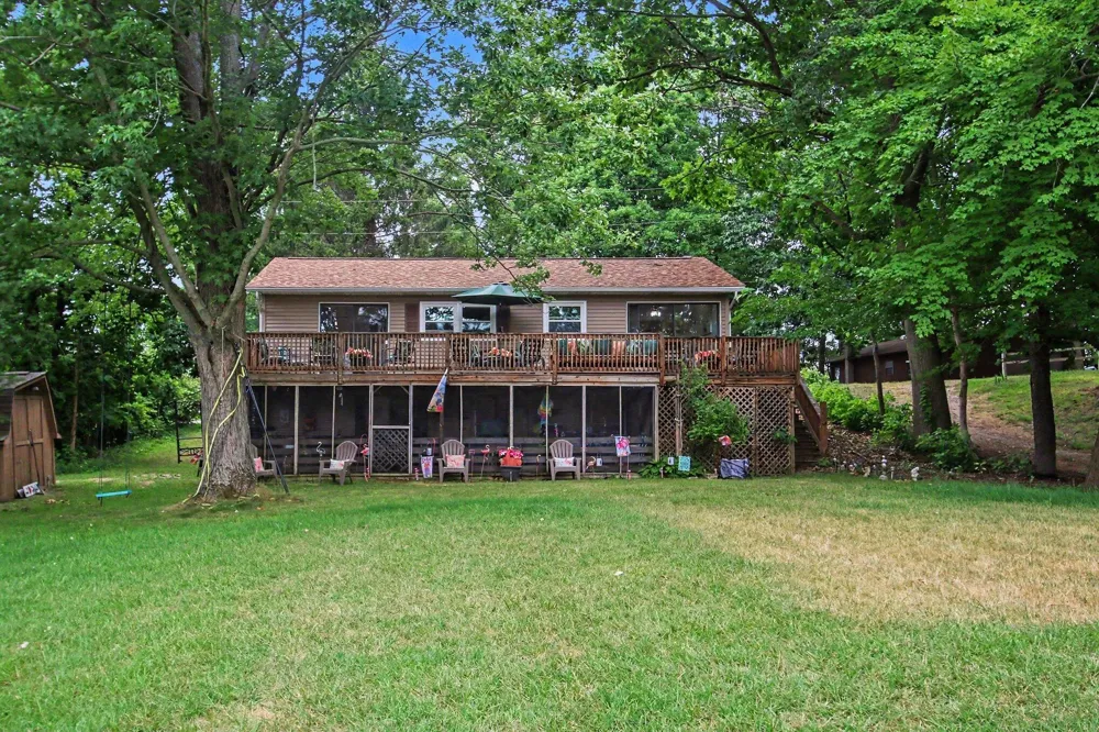 45713 E Peninsula Drive E Grand Junction, MI 49056