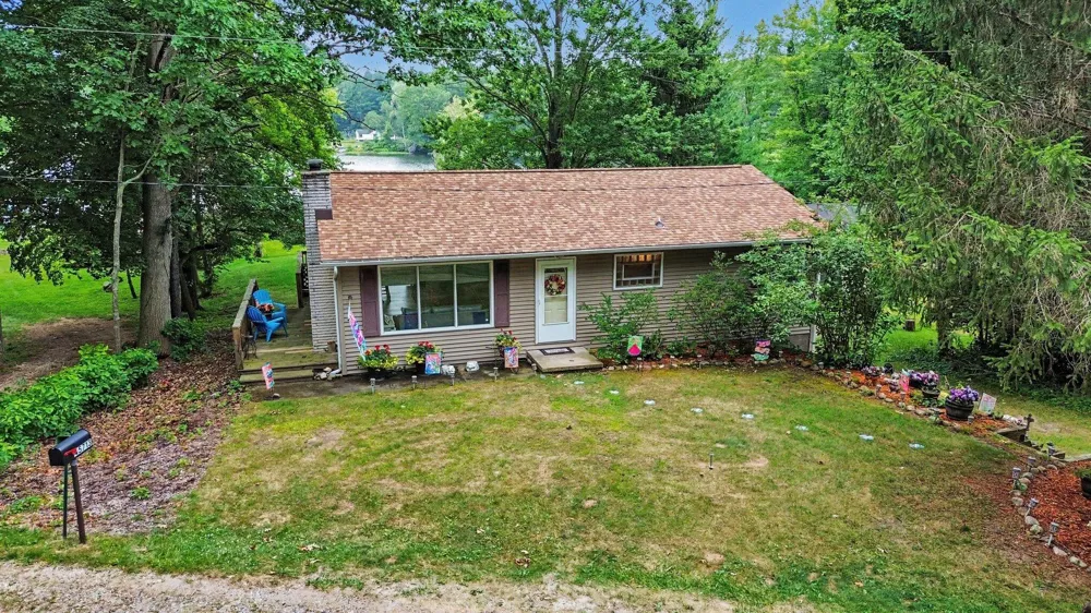 45713 E Peninsula Drive E Grand Junction, MI 49056