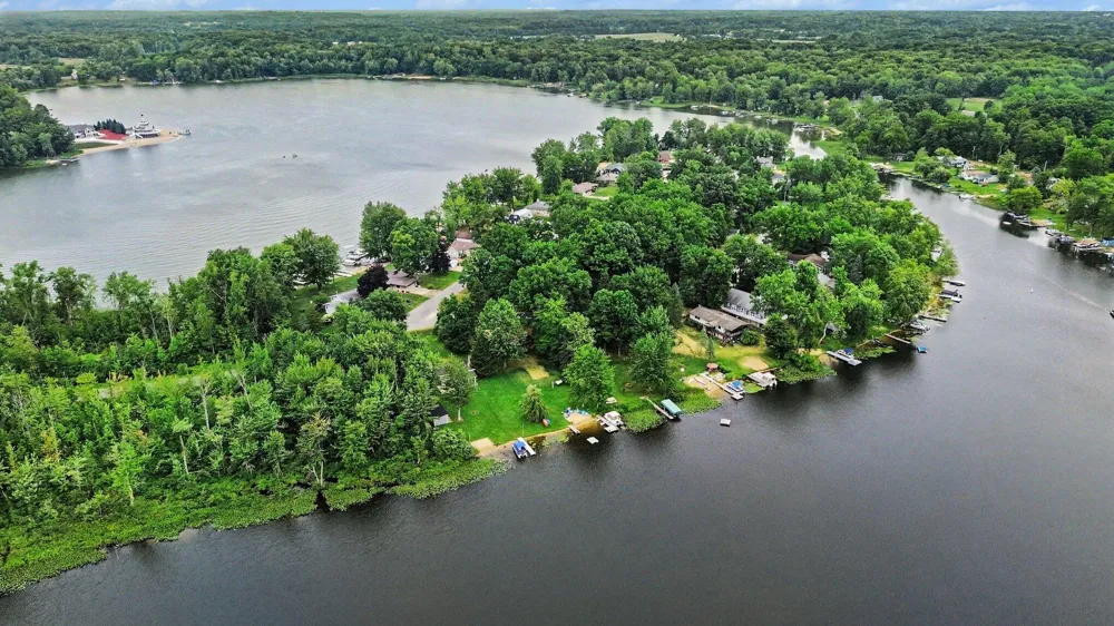 45713 E Peninsula Drive E Grand Junction, MI 49056