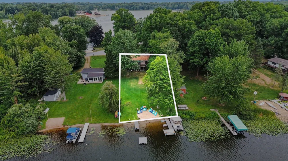 45713 E Peninsula Drive E Grand Junction, MI 49056