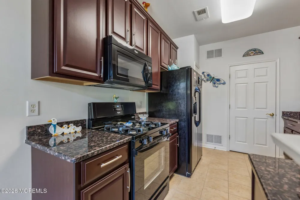197 Melanie Way #709 Manahawkin, NJ 08050