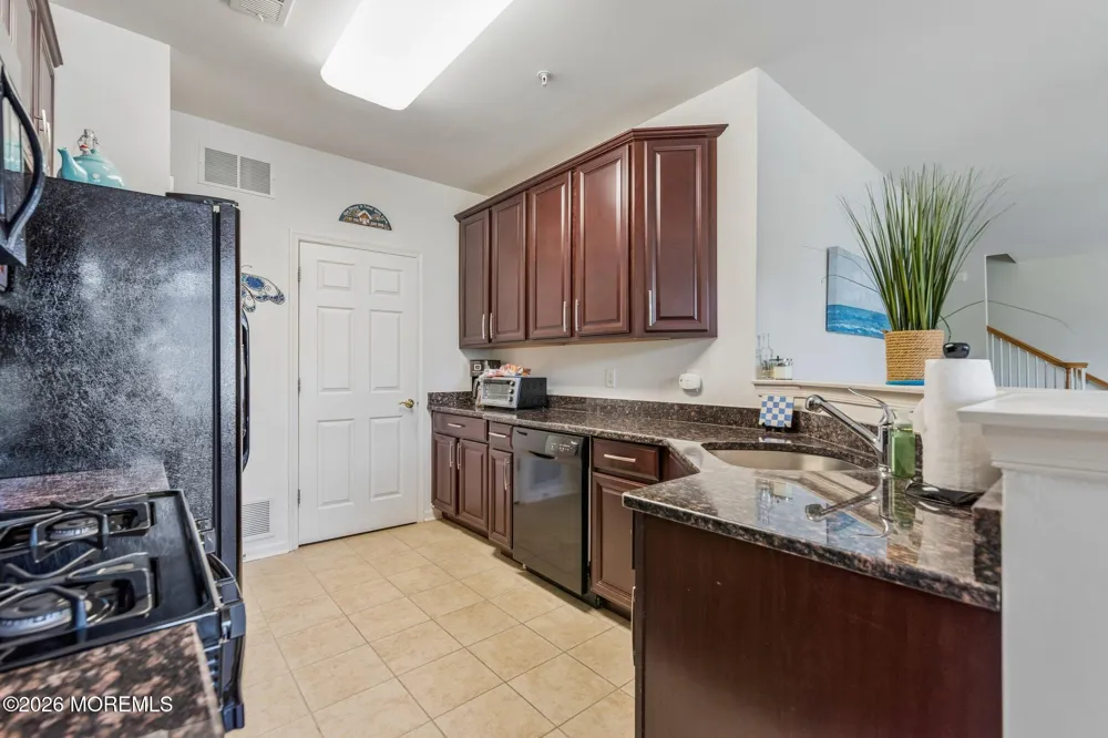 197 Melanie Way #709 Manahawkin, NJ 08050