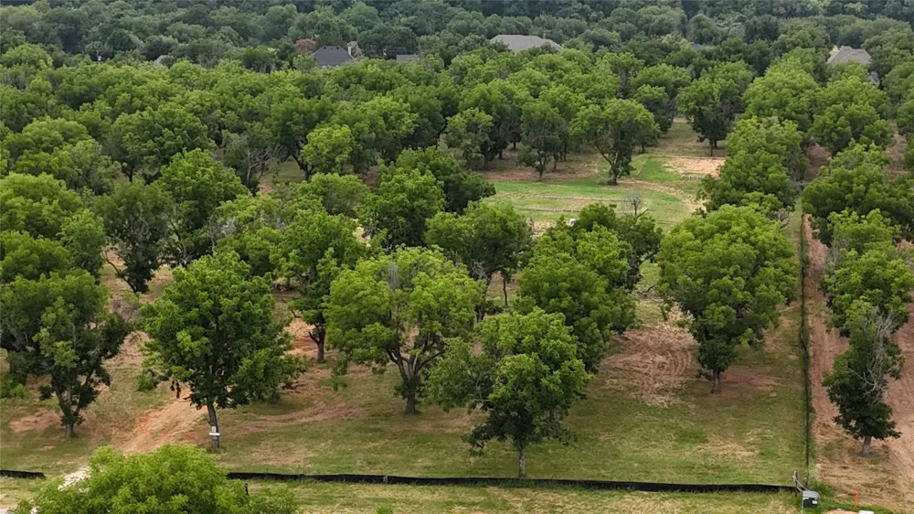 3185 E Landings S Granbury, TX 76048