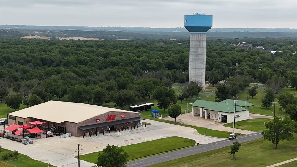 3185 E Landings S Granbury, TX 76048