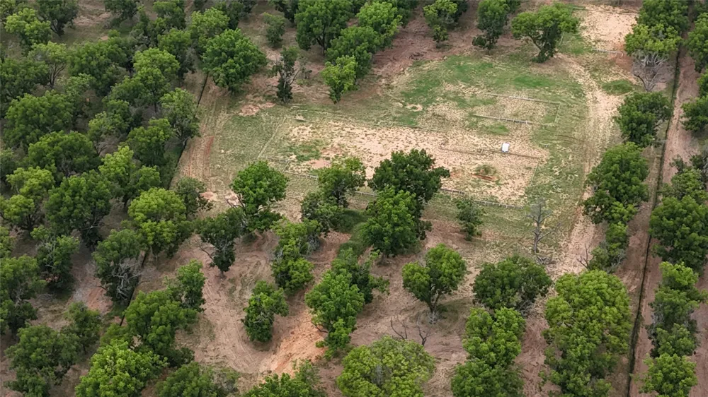 3185 E Landings S Granbury, TX 76048
