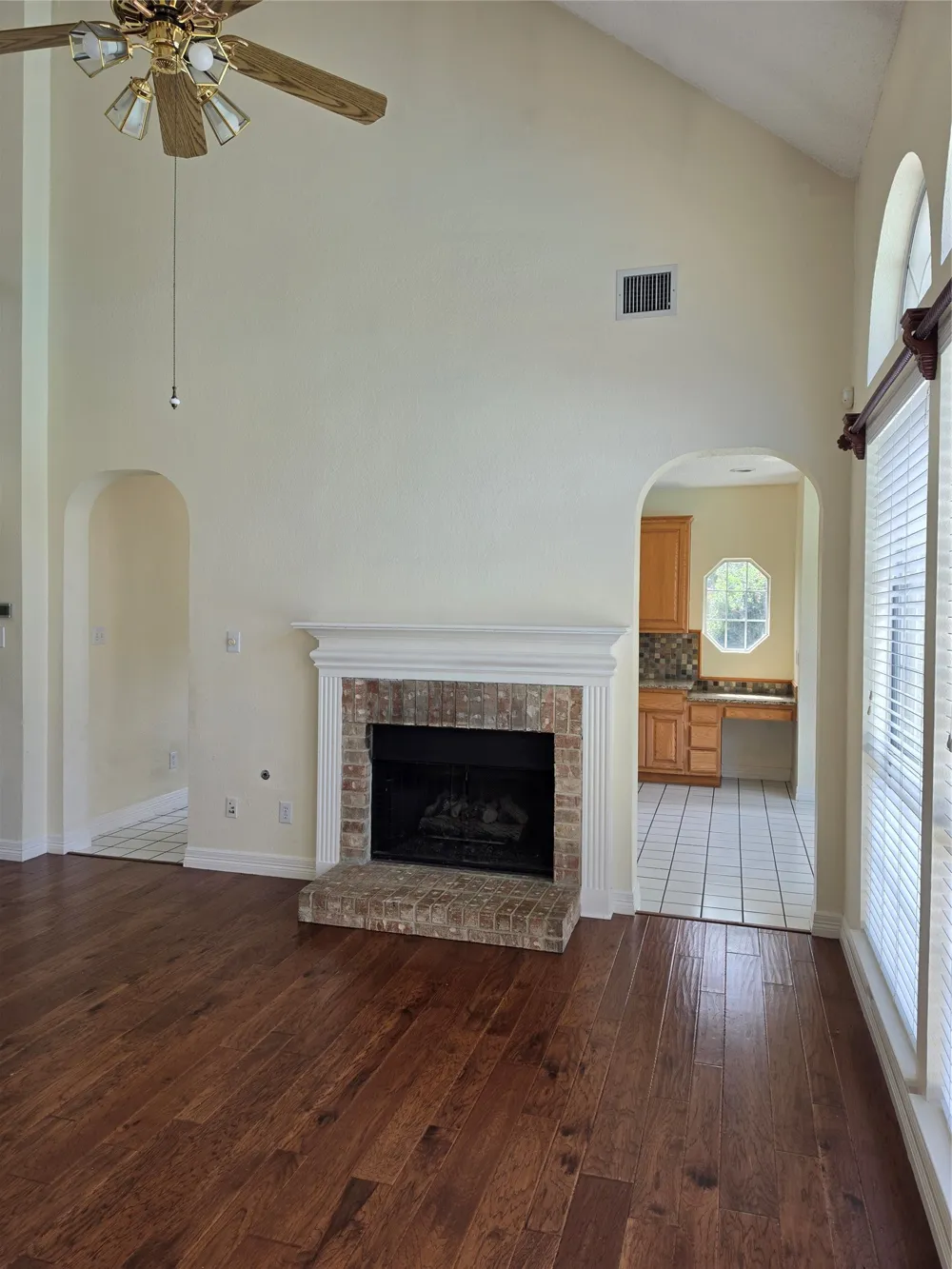 2720 Springhill Drive Grapevine, TX 76051