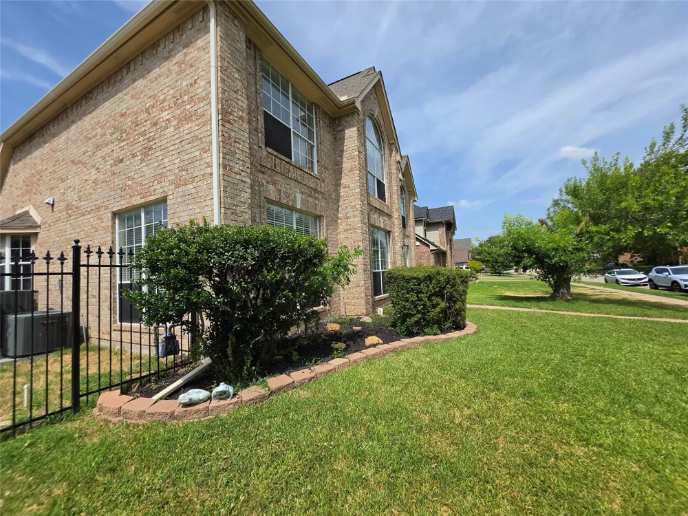 2720 Springhill Drive Grapevine, TX 76051