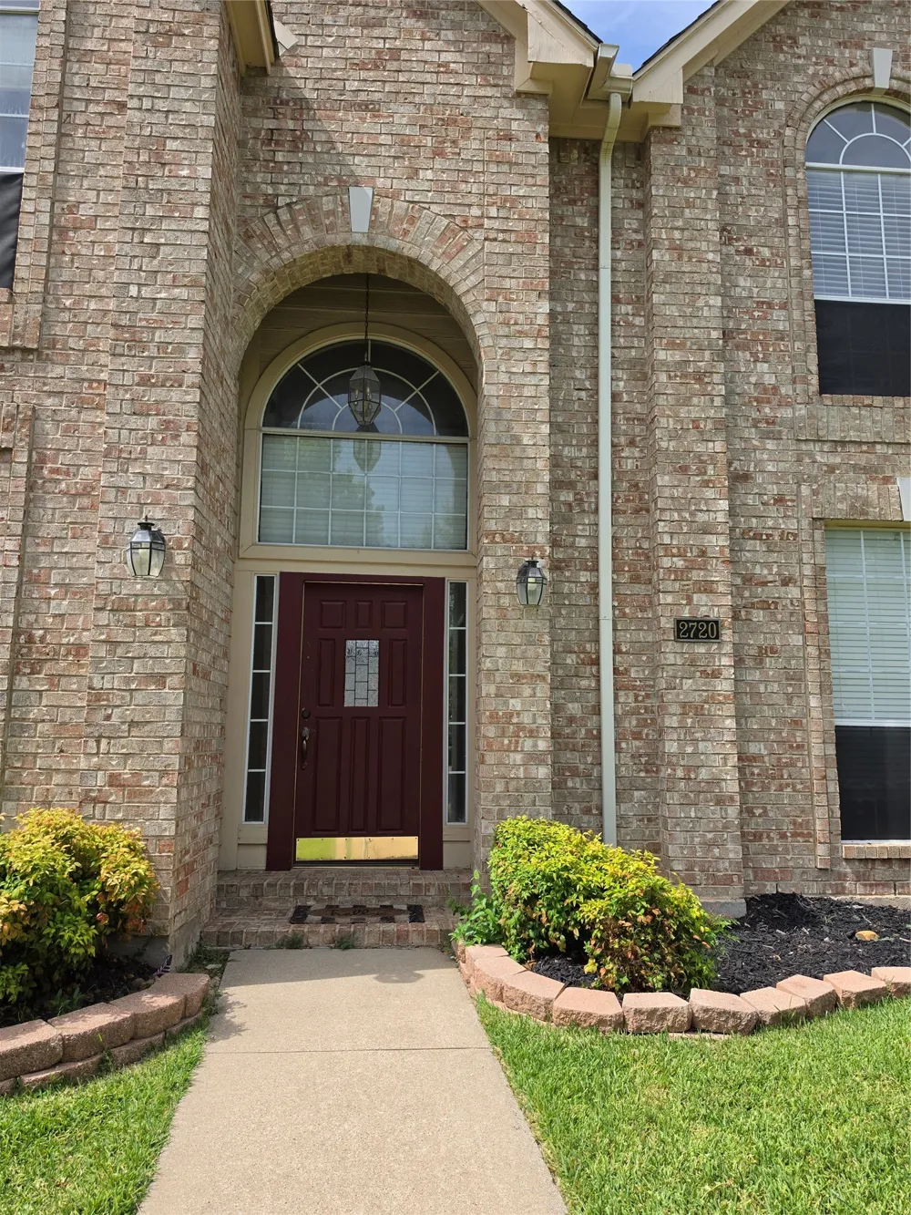 2720 Springhill Drive Grapevine, TX 76051