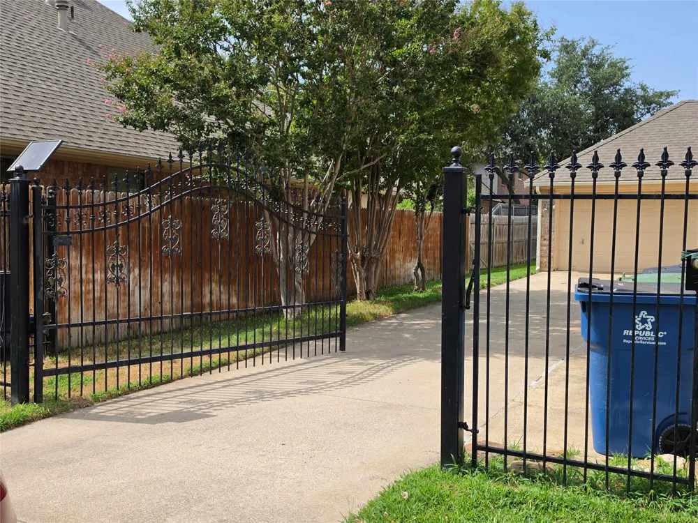 2720 Springhill Drive Grapevine, TX 76051