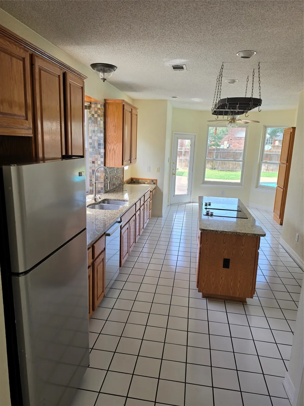 2720 Springhill Drive Grapevine, TX 76051
