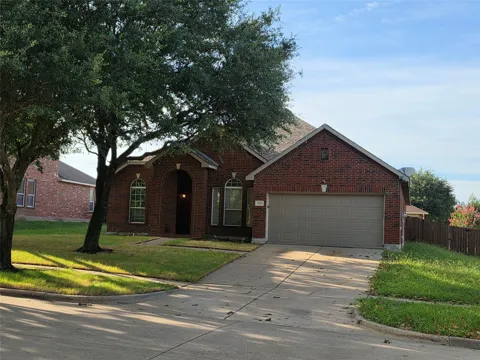 1743 Summerwood Lane