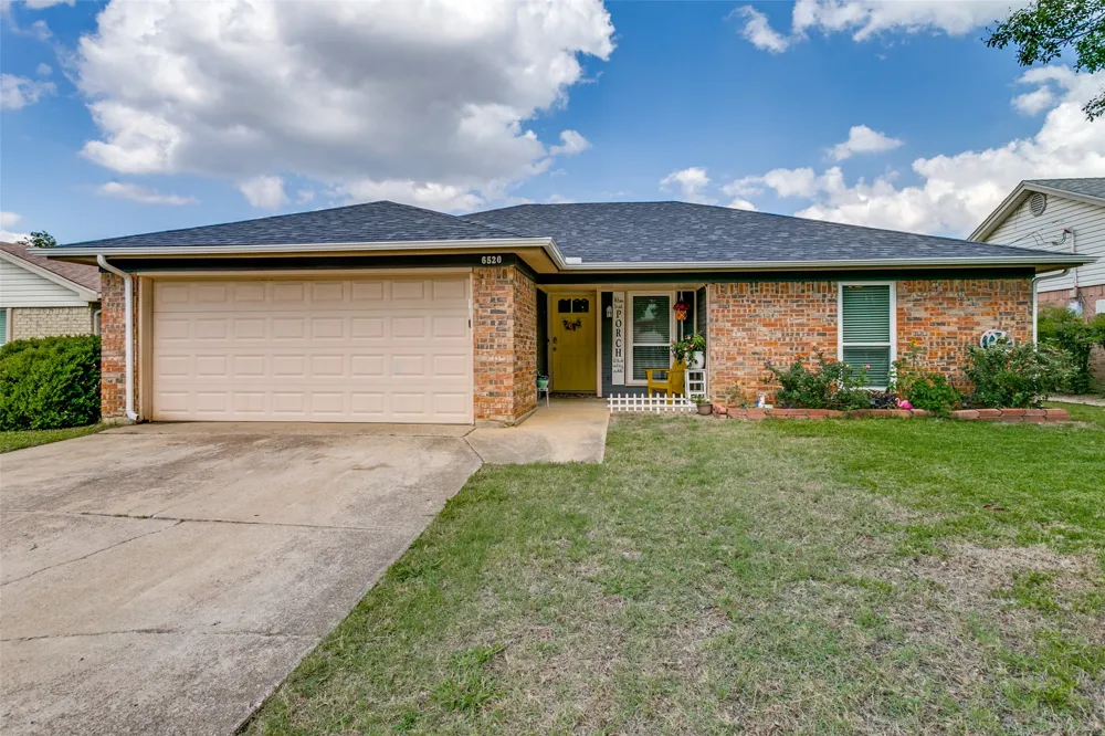 6520 Constitution Drive Watauga, TX 76148