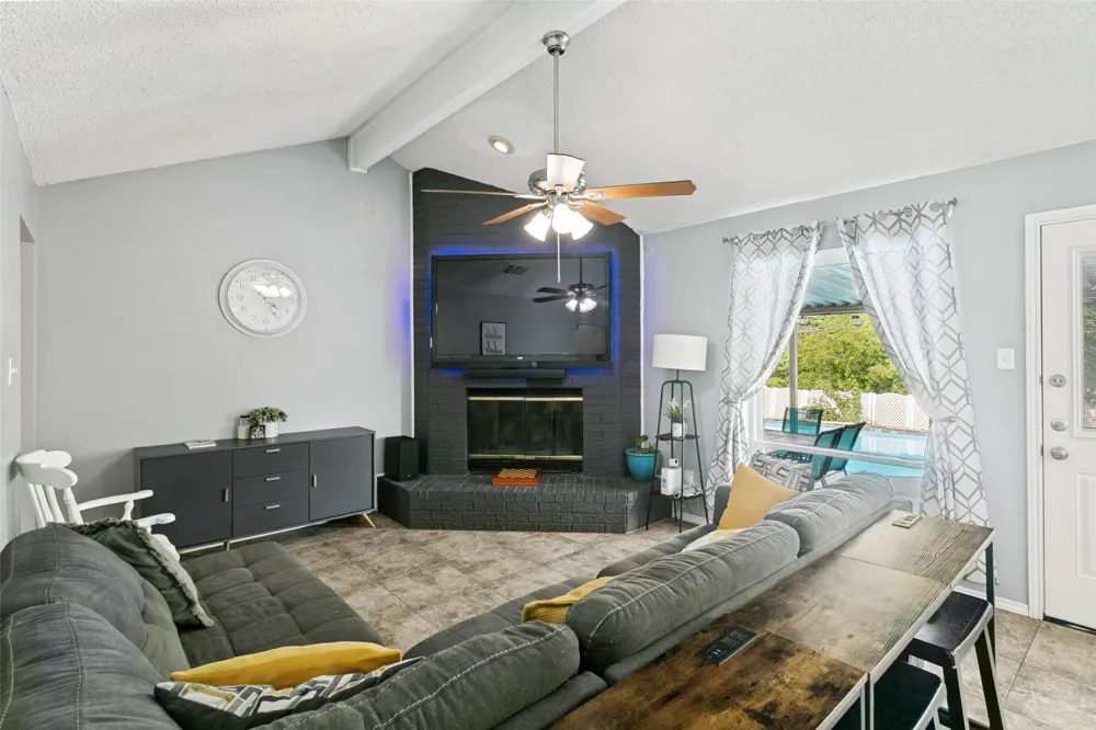 6520 Constitution Drive Watauga, TX 76148