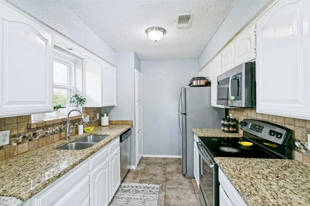 6520 Constitution Drive Watauga, TX 76148