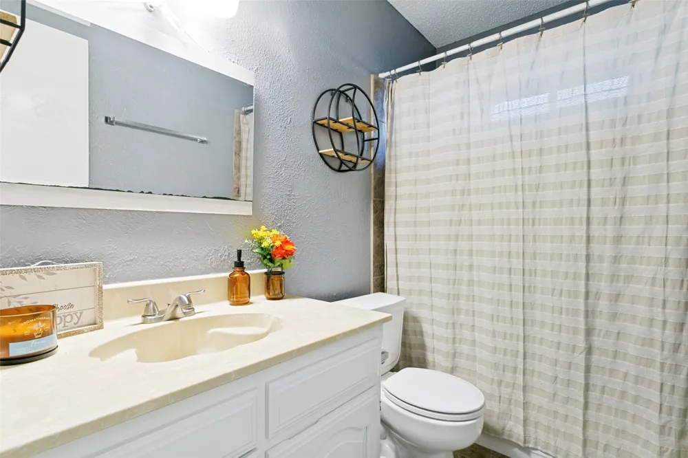 6520 Constitution Drive Watauga, TX 76148